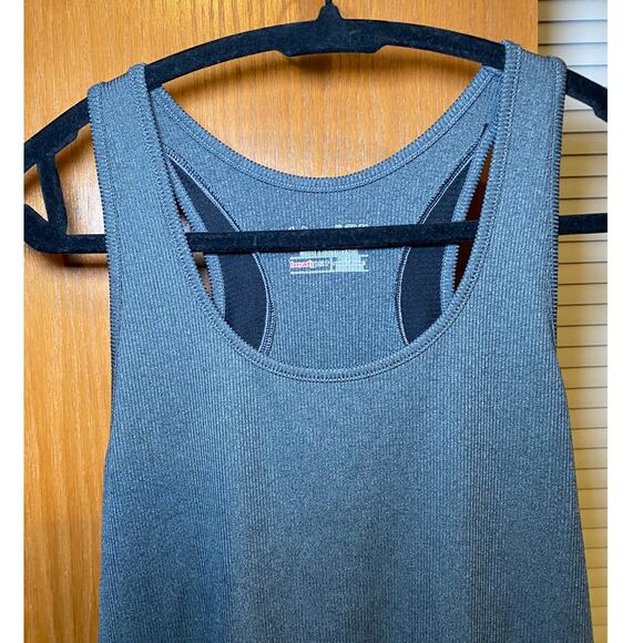 Under Armour - Fitted HeatGear Ribbed Tank Top - Grey/Black - Picture 3 of 9
